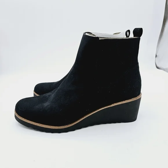 Lifestride Women's Black Microsuede Zenith Chelsea Wedge Ankle Booties Size 9 - Picture 5 of 12
